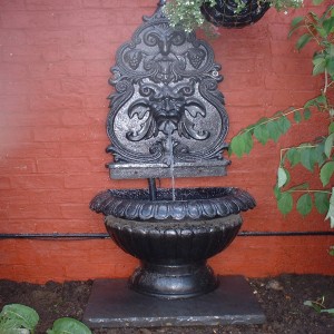 back-garden-roman-water-feature