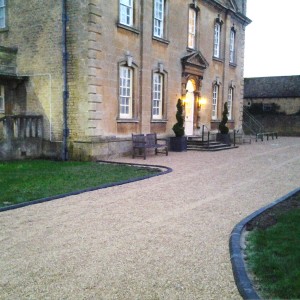 comercial-stone-driveway